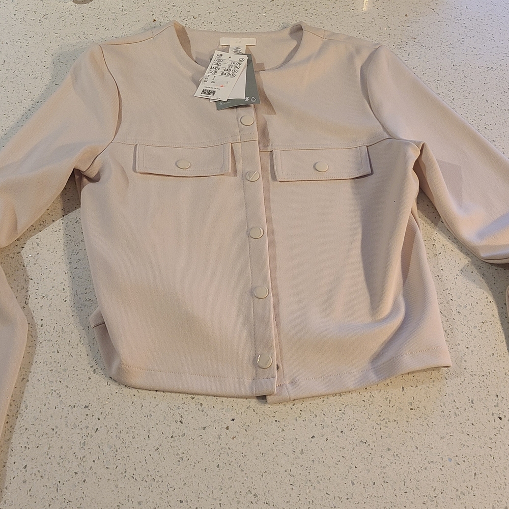 H&M Women's Cream Cropped Jacket, NWT, Button Closure Size Small